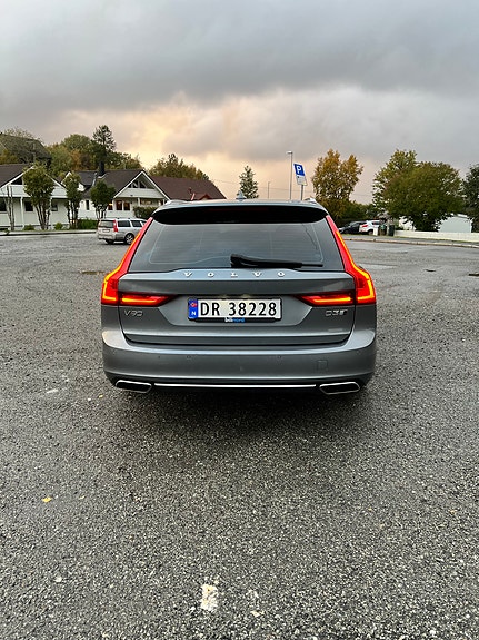 Volvo V90 5 of 14