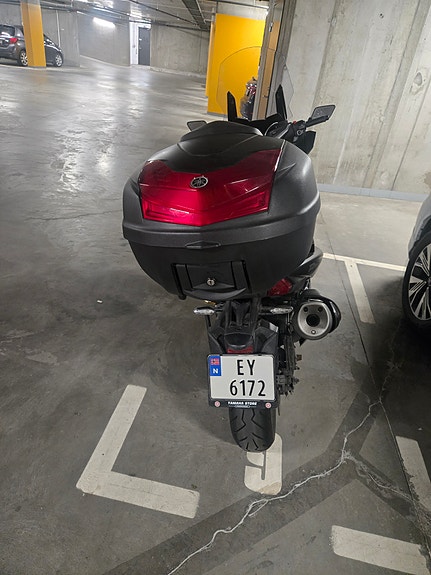 Yamaha T-Max 3 of 6