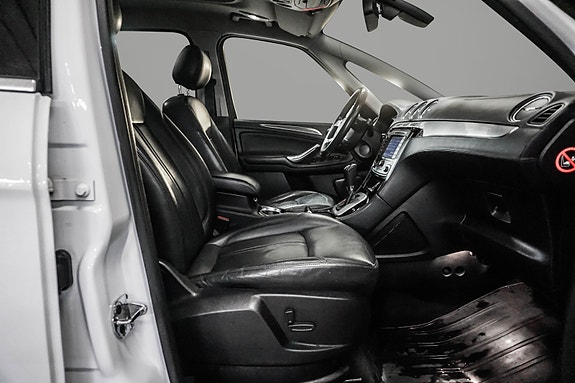Ford S-MAX 26 of 30