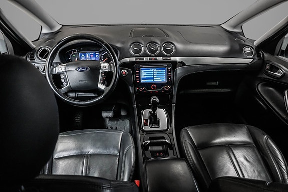 Ford S-MAX 17 of 30