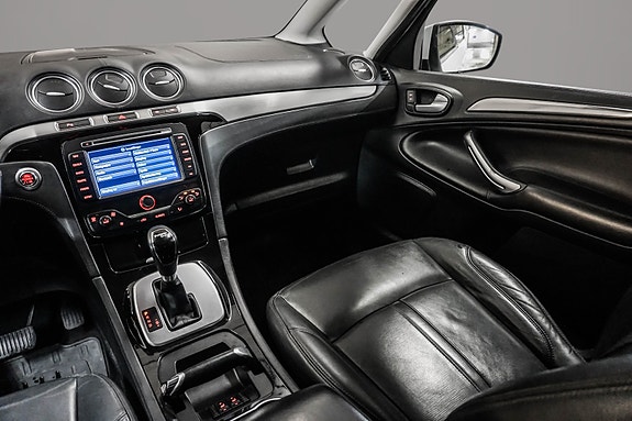 Ford S-MAX 18 of 30