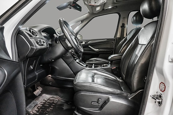 Ford S-MAX 12 of 30