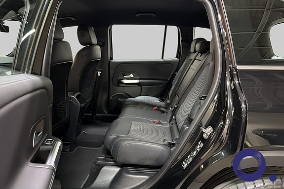 Mercedes-Benz EQB300 12 of 29