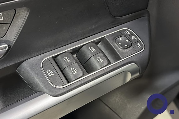 Mercedes-Benz EQB300 13 of 29