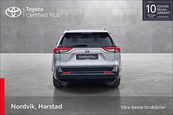 Toyota RAV4 4 of 21