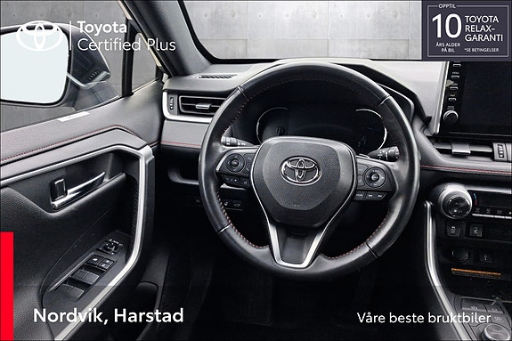 Toyota RAV4 12 of 21