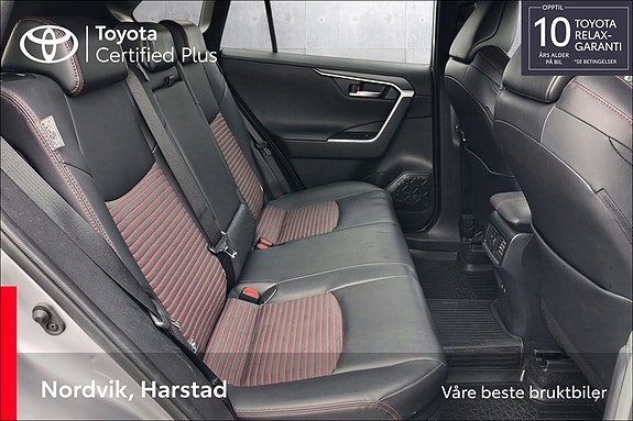 Toyota RAV4 18 of 21