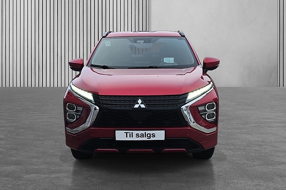 Mitsubishi Eclipse Cross 2 of 17