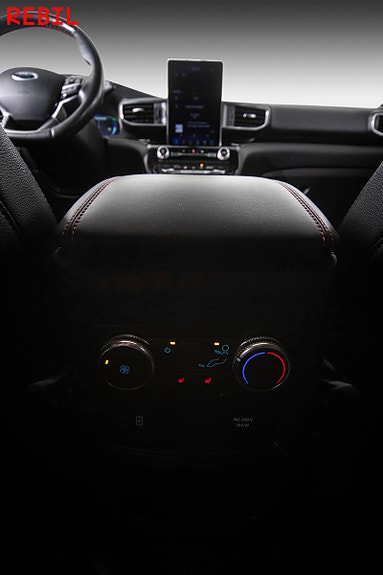 Ford Explorer 22 of 30