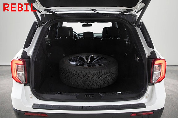 Ford Explorer 26 of 30