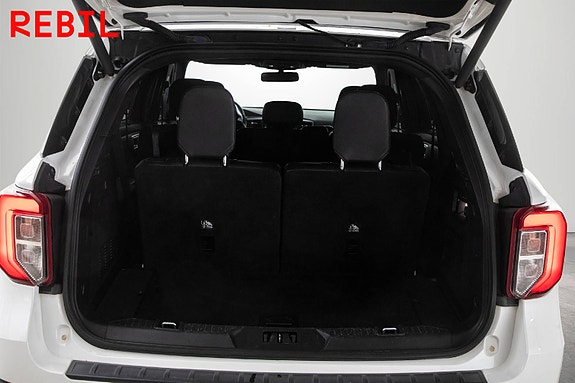 Ford Explorer 25 of 30