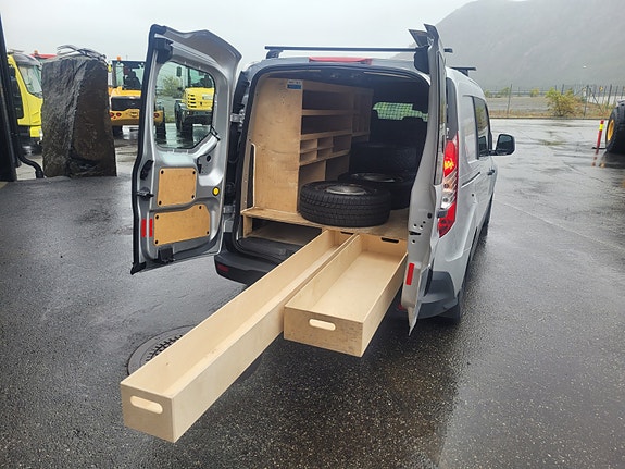 Ford Transit Connect 16 of 19