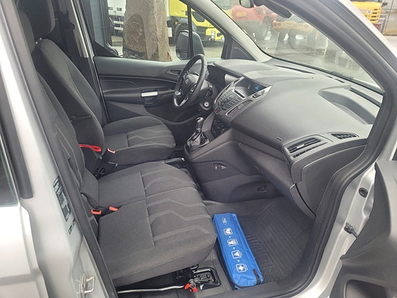 Ford Transit Connect 19 of 19