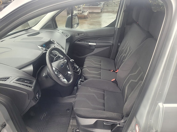 Ford Transit Connect 11 of 19