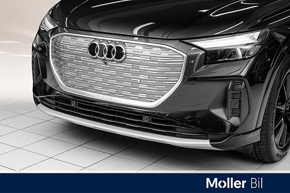 Audi Q4 e-tron 4 of 28