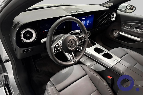 Mercedes-Benz CLA350 11 of 20