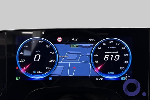 Mercedes-Benz CLA350 14 of 20