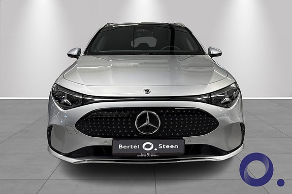 Mercedes-Benz CLA350 2 of 20