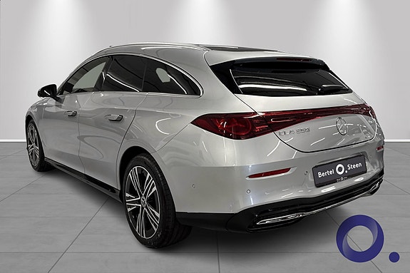 Mercedes-Benz CLA350 6 of 20