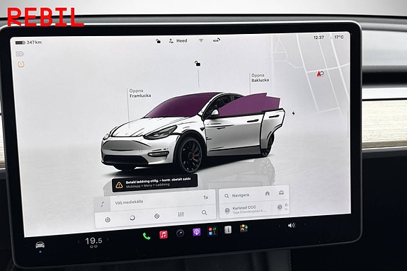 Tesla Model Y 14 of 17
