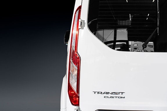 Ford Transit Custom 9 of 25