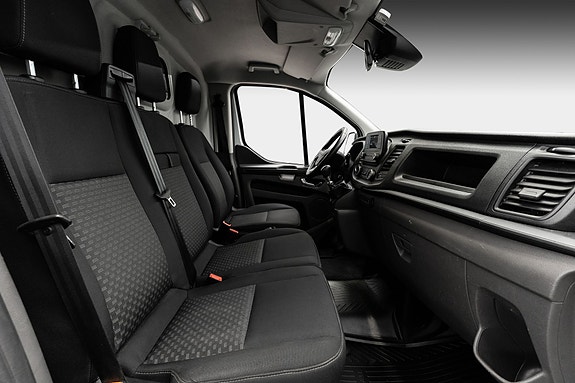 Ford Transit Custom 24 of 25