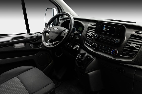 Ford Transit Custom 12 of 25