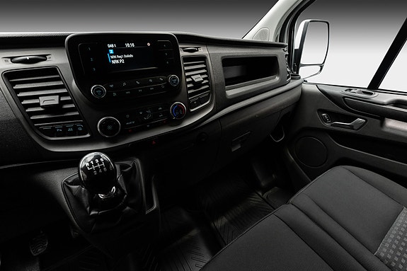 Ford Transit Custom 16 of 25