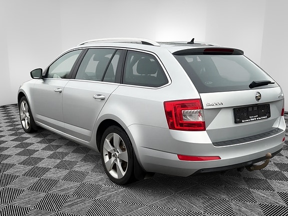 Skoda Octavia 5 of 8