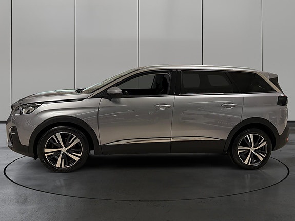 Peugeot 5008 2 of 30