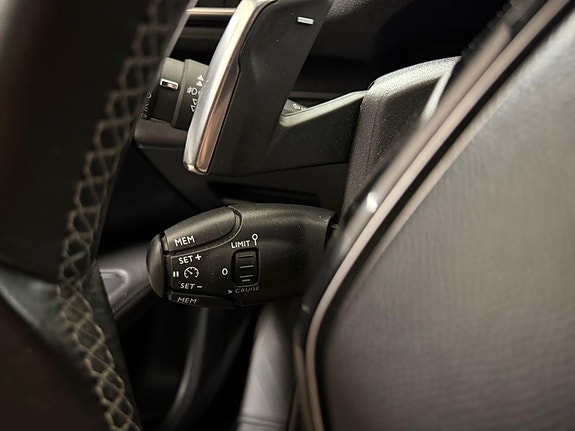 Peugeot 5008 16 of 30
