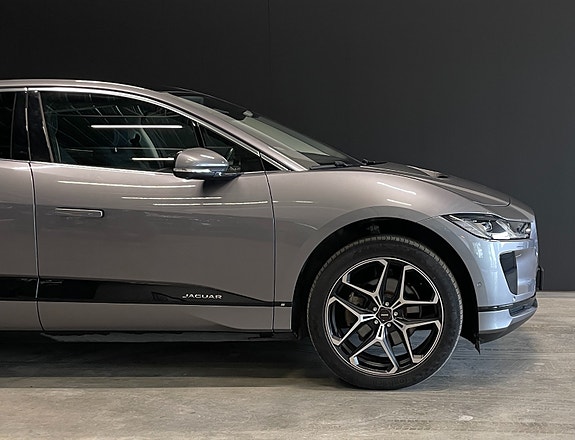 Jaguar I-PACE 4 of 30