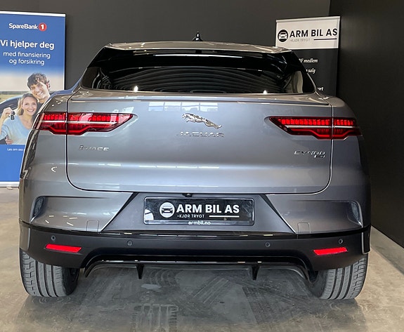 Jaguar I-PACE 10 of 30