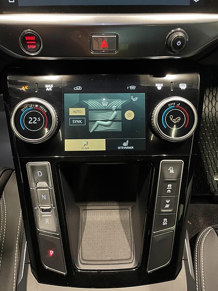 Jaguar I-PACE 27 of 30