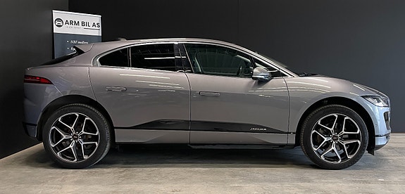 Jaguar I-PACE 3 of 30