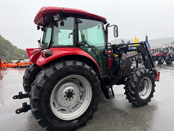 CASE IH Farmall 85A 5 of 30