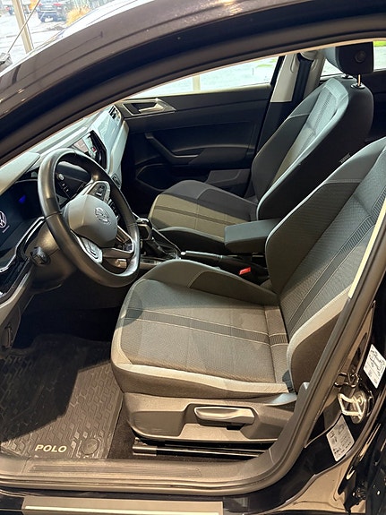 Volkswagen Polo 9 of 15