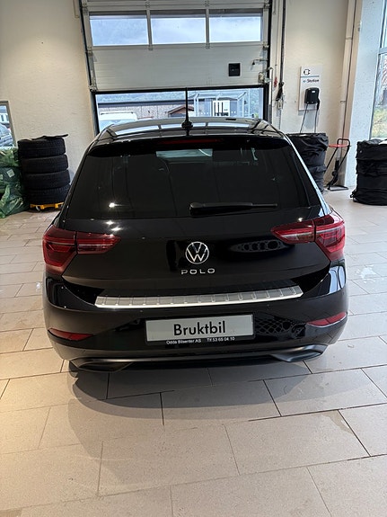 Volkswagen Polo 2 of 15