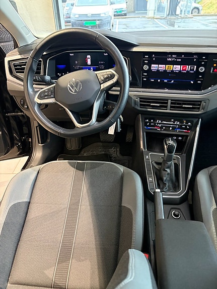 Volkswagen Polo 11 of 15
