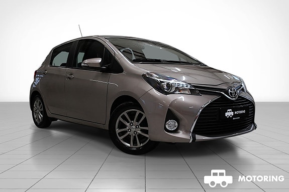 Toyota Yaris 7 of 30