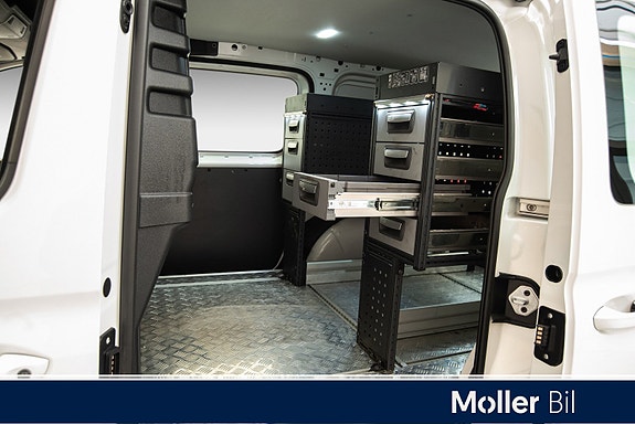 Volkswagen Caddy Maxi 12 of 26