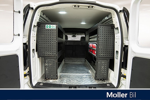 Volkswagen Caddy Maxi 10 of 26