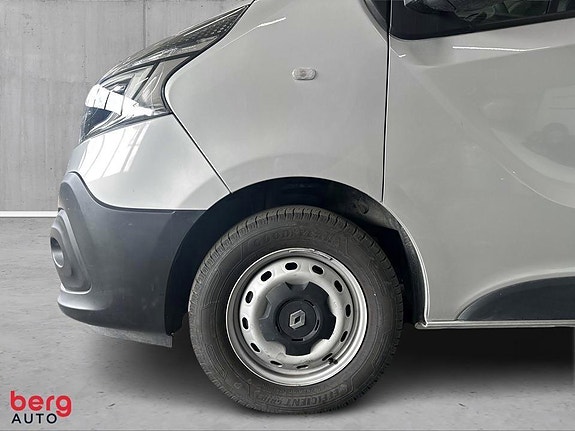 Renault Trafic 19 of 19