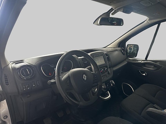 Renault Trafic 9 of 19