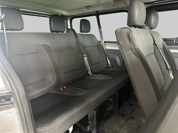 Renault Trafic 16 of 19
