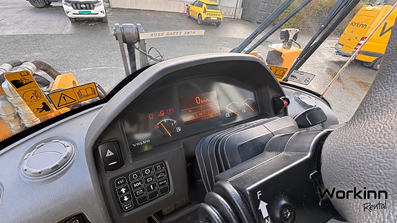 Volvo L70G 10 of 24