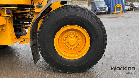 Volvo L70G 13 of 24