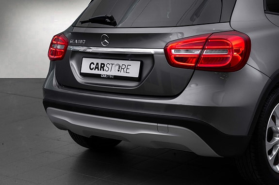 Mercedes-Benz GLA180 8 of 24