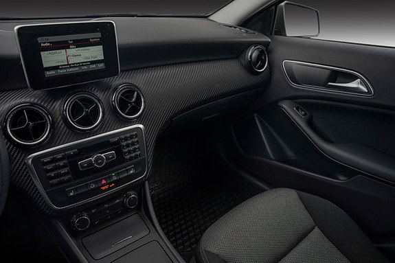 Mercedes-Benz GLA180 11 of 24