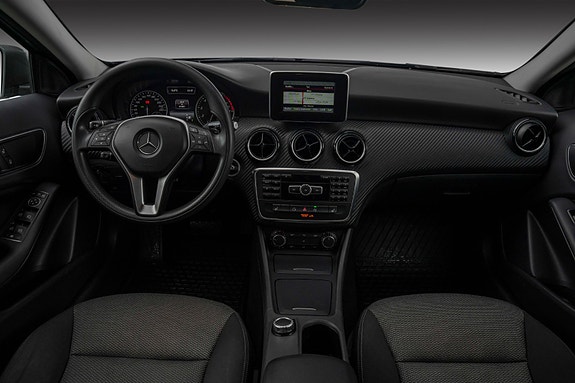 Mercedes-Benz GLA180 20 of 24